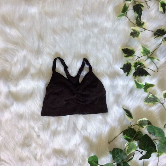 Set of 2 Sports Bras - Picture 2 of 10